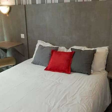 Hotel Paris Panam-Pere Lachaise-Place Gambetta-Hopital Tenon-Republique-2